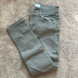 LAST CHANCE LOFT Skinny Crop Olive Jeans